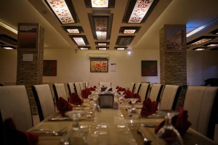 7 Wonders Hotel