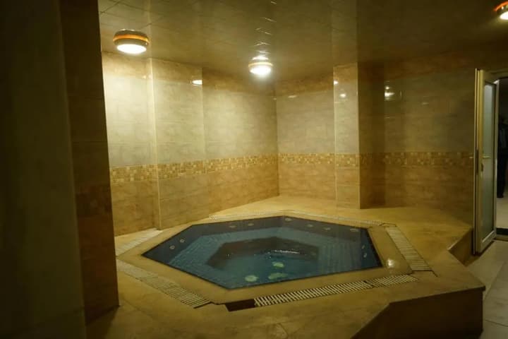 7 Wonders Hotel