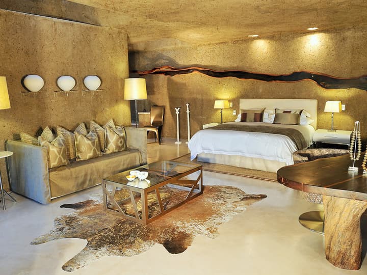 Sabi Sabi Earth Lodge
