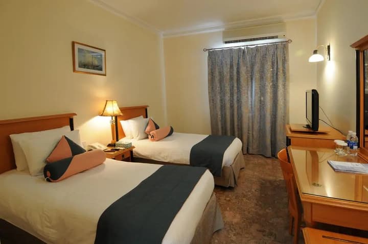 Falaj Daris Hotel