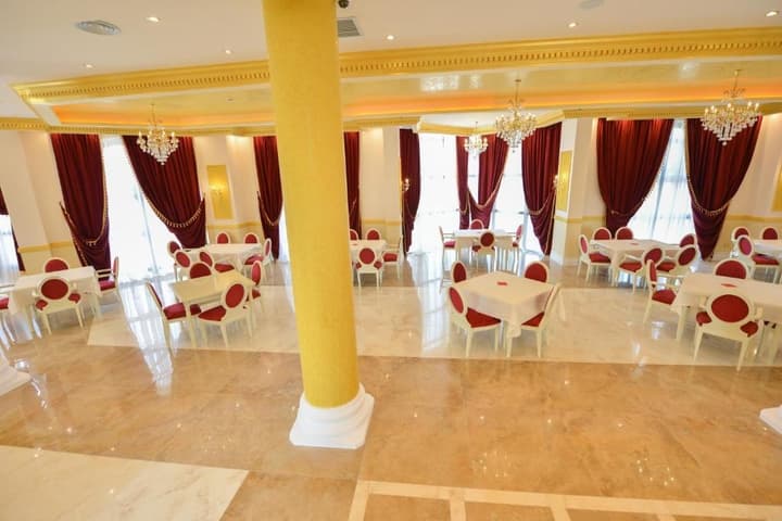 Hotel Luani Arte