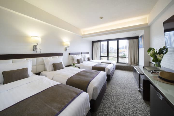 Regal Oriental Hotel