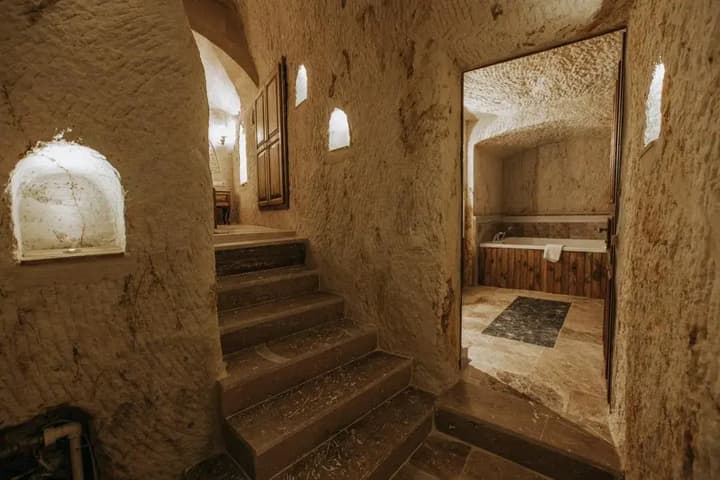 Lagania Cave Suites