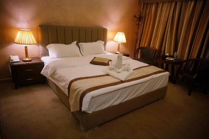 7 Wonders Hotel