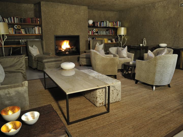 Sabi Sabi Earth Lodge