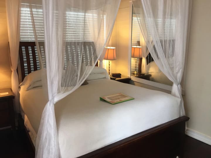 Duval Gardens at Southernmost Beach Resort – Adults Only