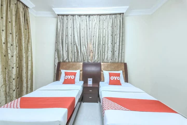Super OYO 111 Al Thabit Hotel