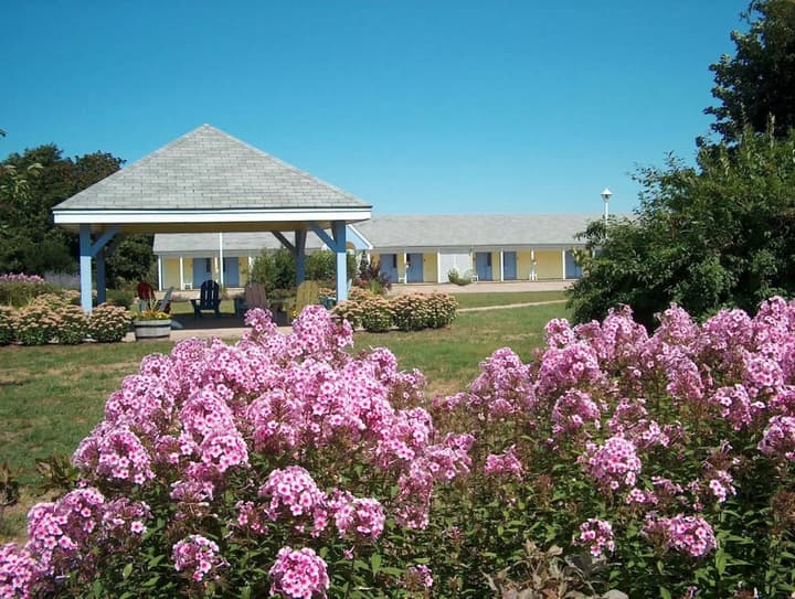 Annapolis Royal Inn & Suites
