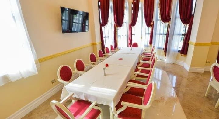 Hotel Luani Arte