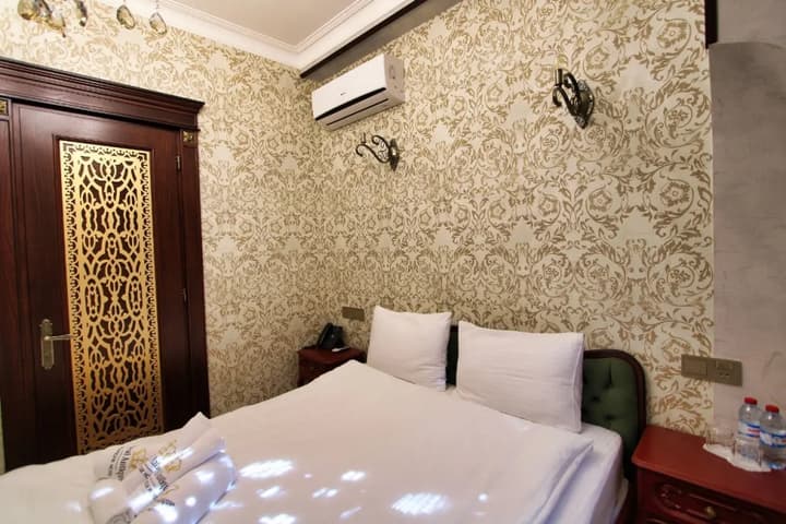 Royal Historical Boutique Hotel