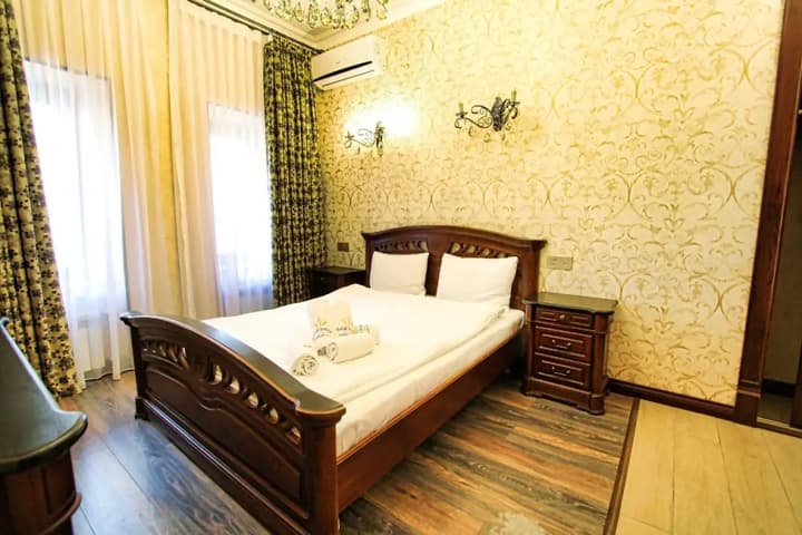 Royal Historical Boutique Hotel