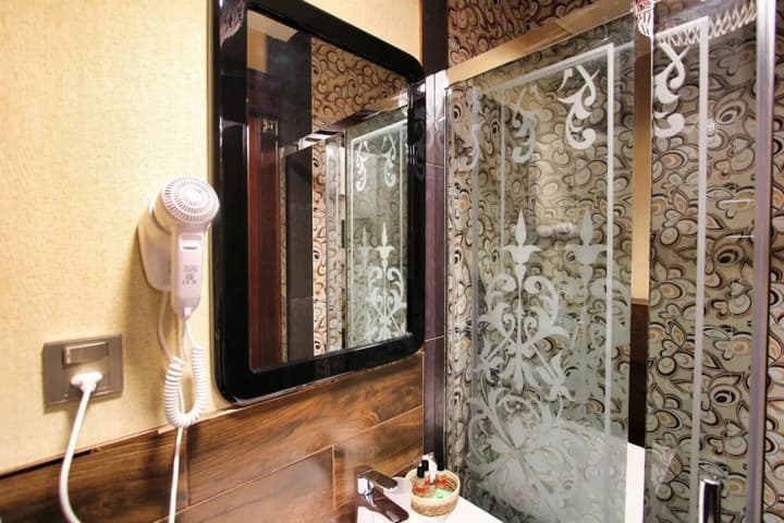 Royal Historical Boutique Hotel