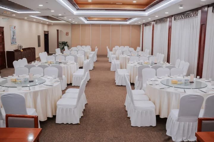 Wanfangyuan International Beijing South Railway Station Hotel
