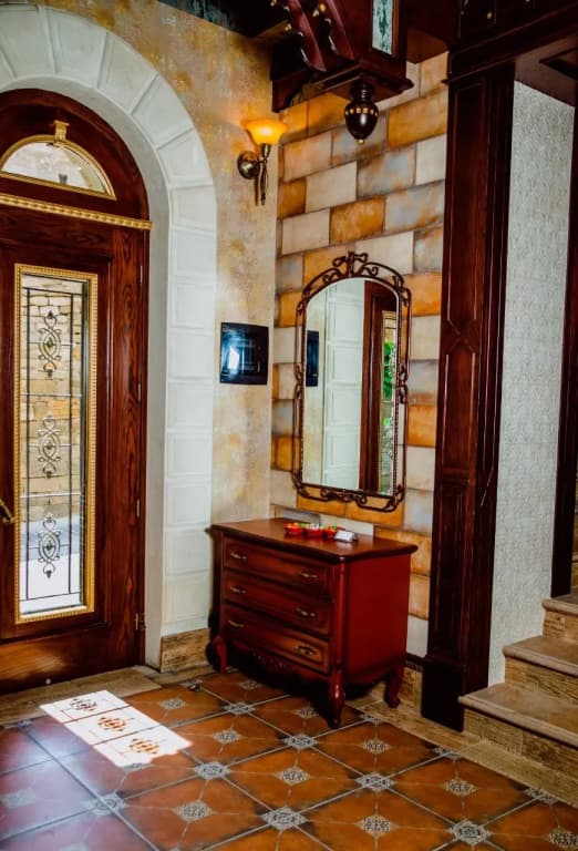 Royal Historical Boutique Hotel