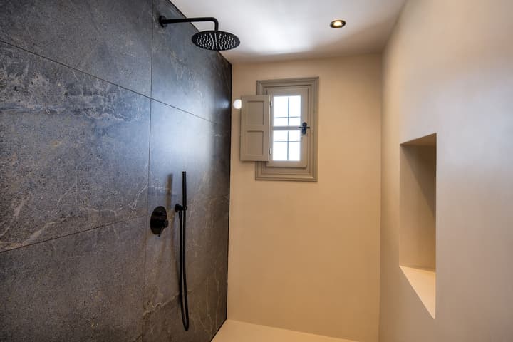 Azanti Suites