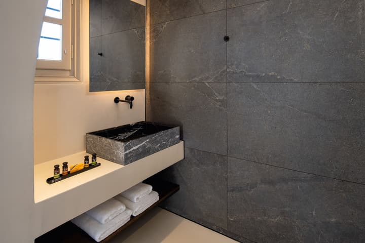 Azanti Suites