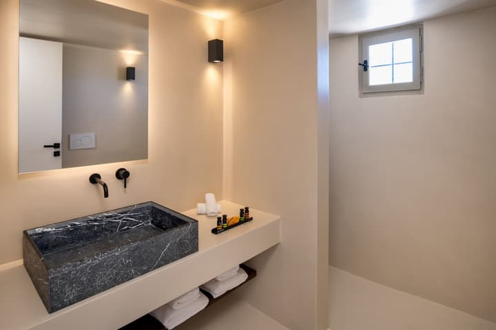 Azanti Suites