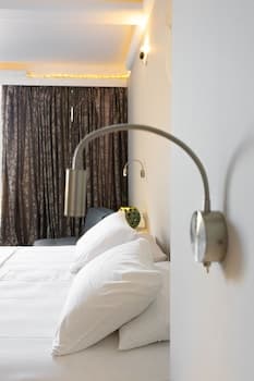 Demilmar Luxury Suites