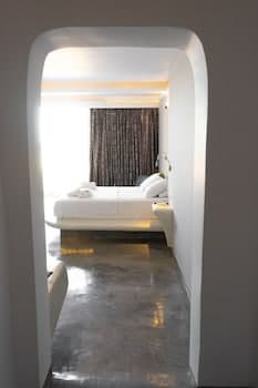 Demilmar Luxury Suites