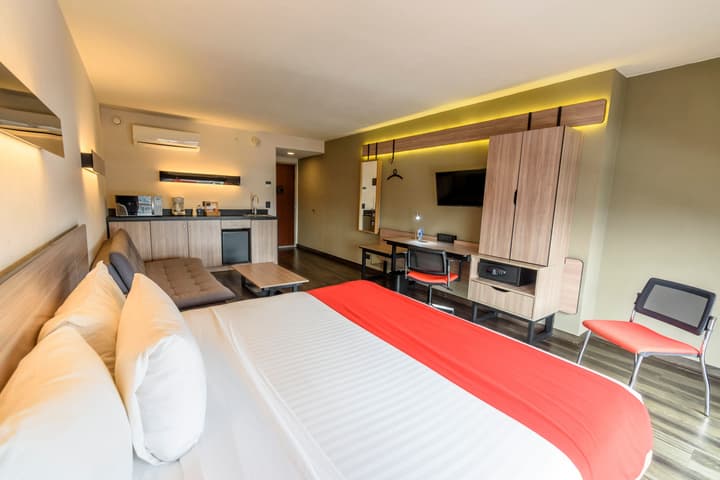 City Express Plus by Marriott Bogota Aeropuerto