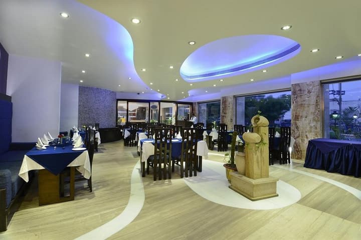 Aryans Taj Resort, Agra