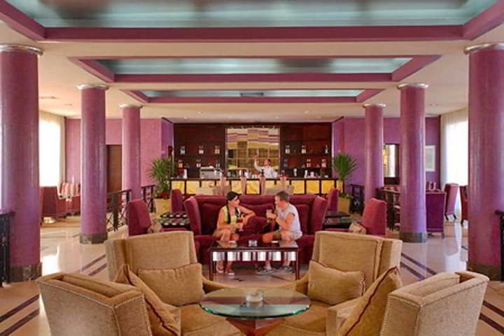 Jaz Mirabel Club