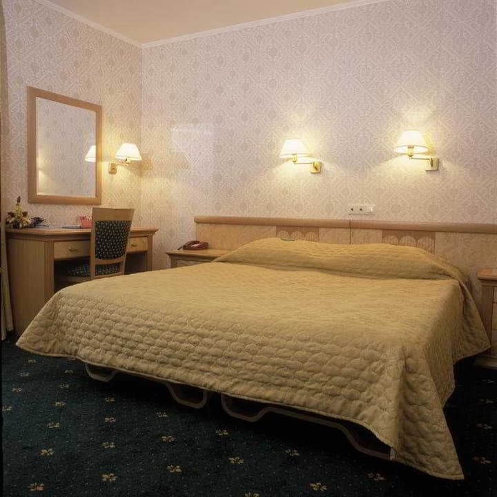 Cosmos Saint-Petersburg Pulkovskaya Hotel, a member of Radisson Individuals