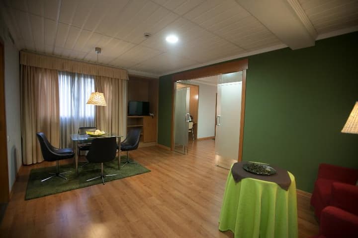 Isaacs Hostel