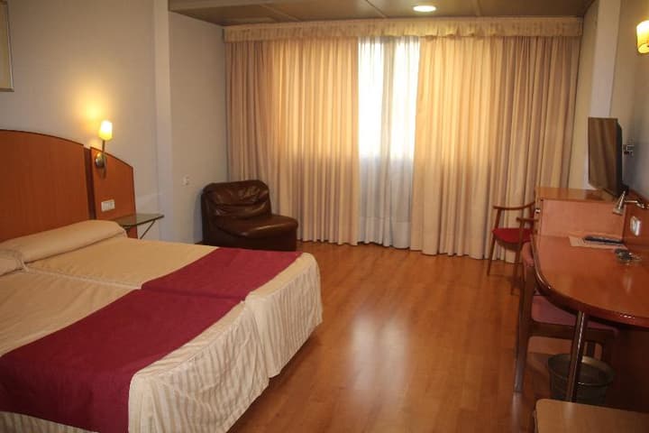 Isaacs Hostel