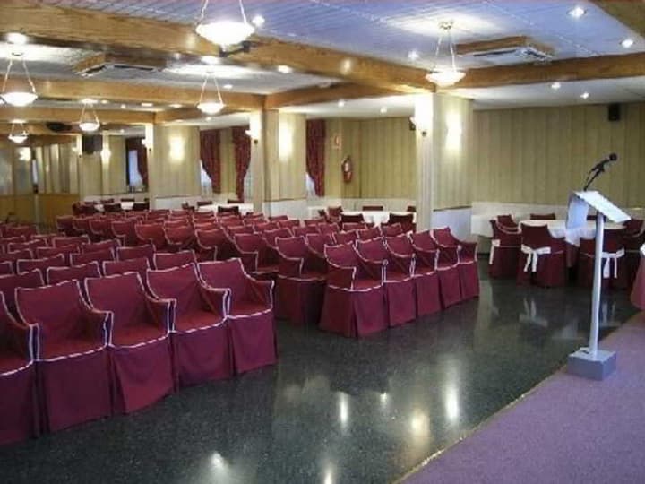 Isaacs Hostel