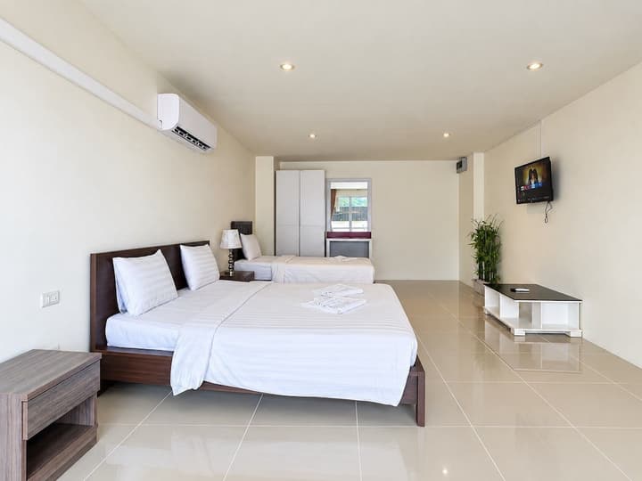 Oceanview Treasure Hotel & Residence