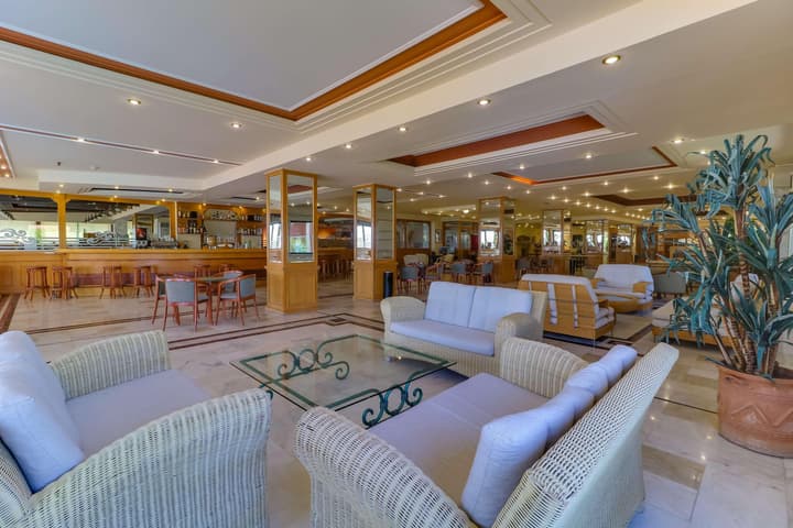 Mare Monte Beach Hotel