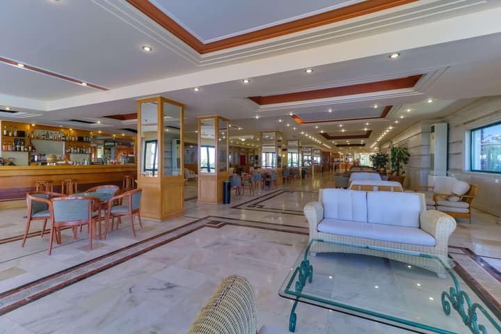 Mare Monte Beach Hotel
