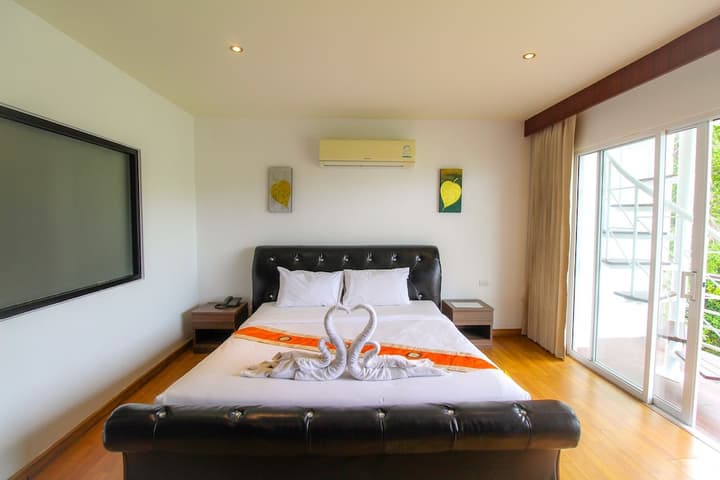 Oceanview Treasure Hotel & Residence