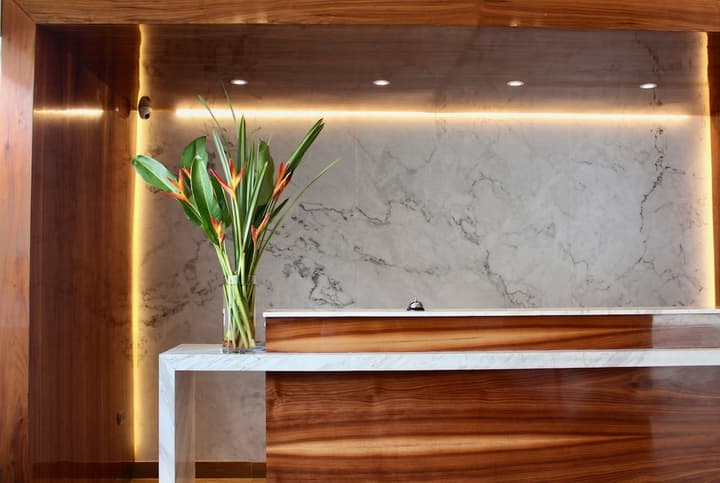 Habitat Hotel o Similar