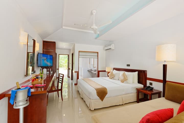 Sun Island Villa Park - Transfer Volo domestico + Barca Veloce Incluso - Airone Selection