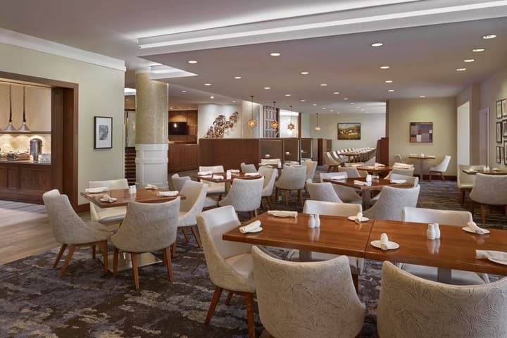 Best Western Parkway Hotel Toronto North