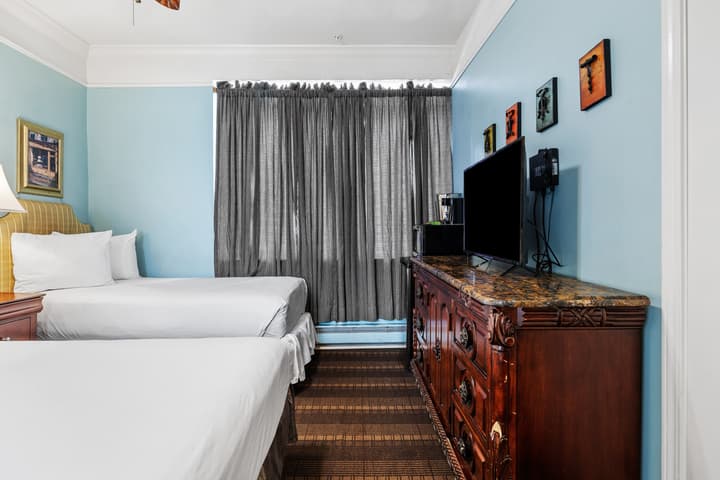 Fitzgerald Hotel