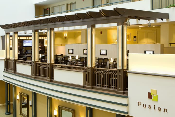 DoubleTree Suites by Hilton Hotel Boston - Cambridge