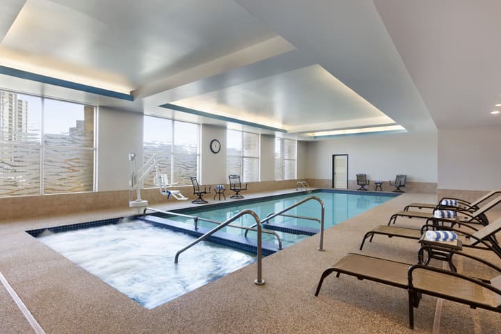 DoubleTree Suites by Hilton Hotel Boston - Cambridge