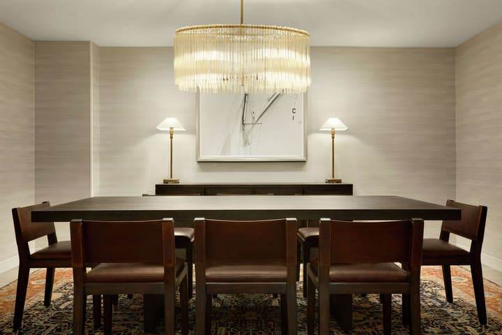 DoubleTree Suites by Hilton Hotel Boston - Cambridge