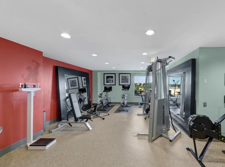 DoubleTree Suites by Hilton Hotel Boston - Cambridge