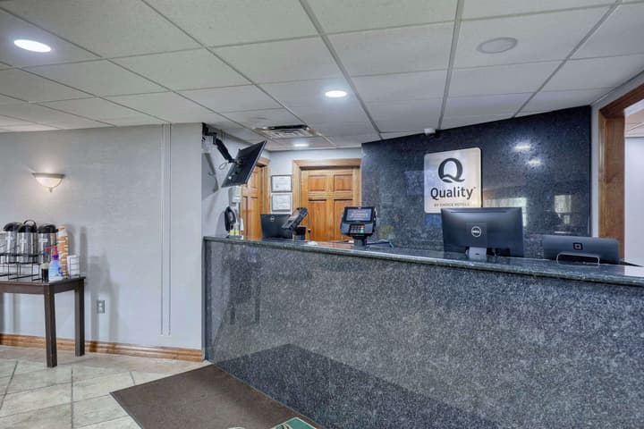 Quality Inn & Suites Green Bay Downtown