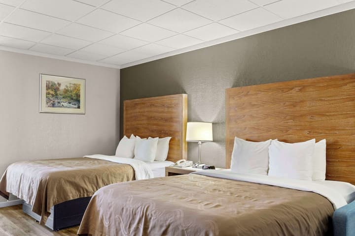 Quality Inn & Suites Green Bay Downtown