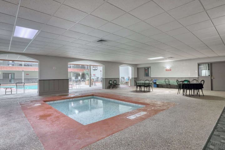 Quality Inn & Suites Green Bay Downtown