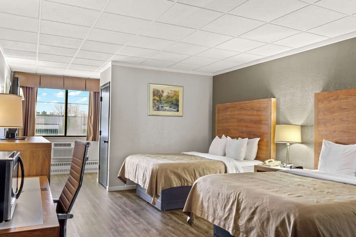 Quality Inn & Suites Green Bay Downtown