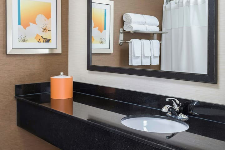 Fairfield Inn & Suites Holland