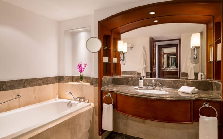 The Peninsula Manila
