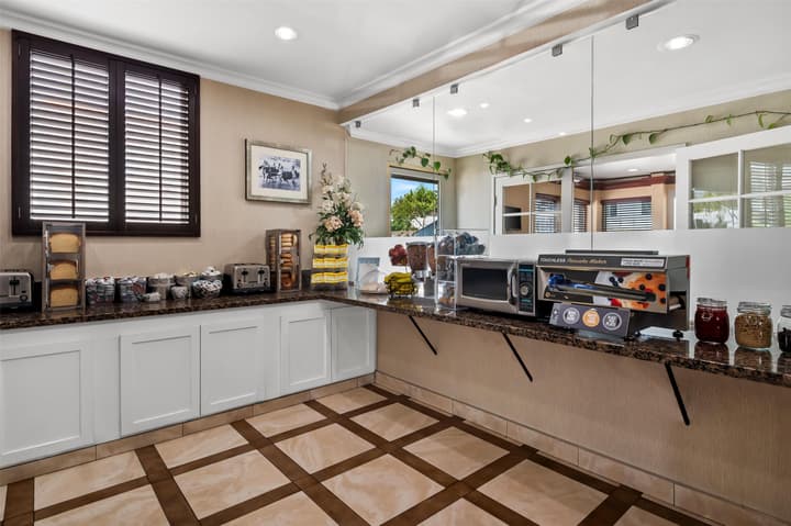 SureStay Hotel by Best Western Santa Monica