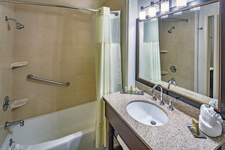 DoubleTree by Hilton Hotel Modesto